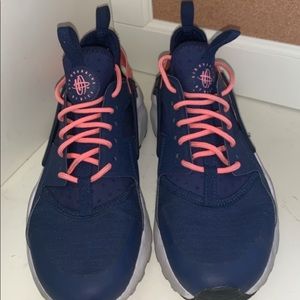 air huarache sneakers by nike